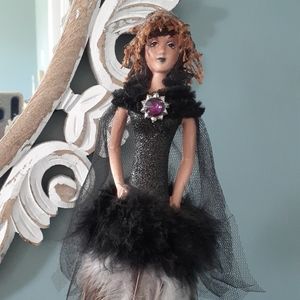 Glamourous Spider Witch - Halloween decor 🍎